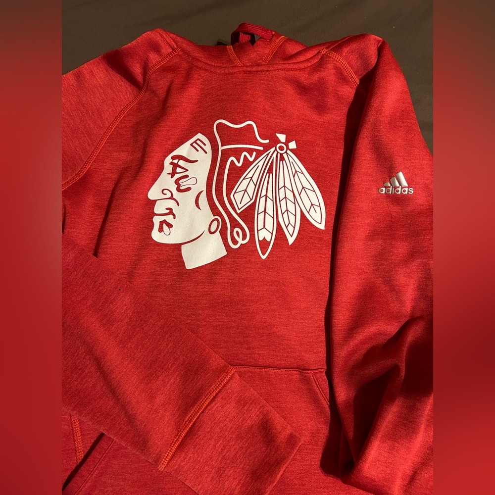 Chicago Blackhawks NHL dry fit hoodie.